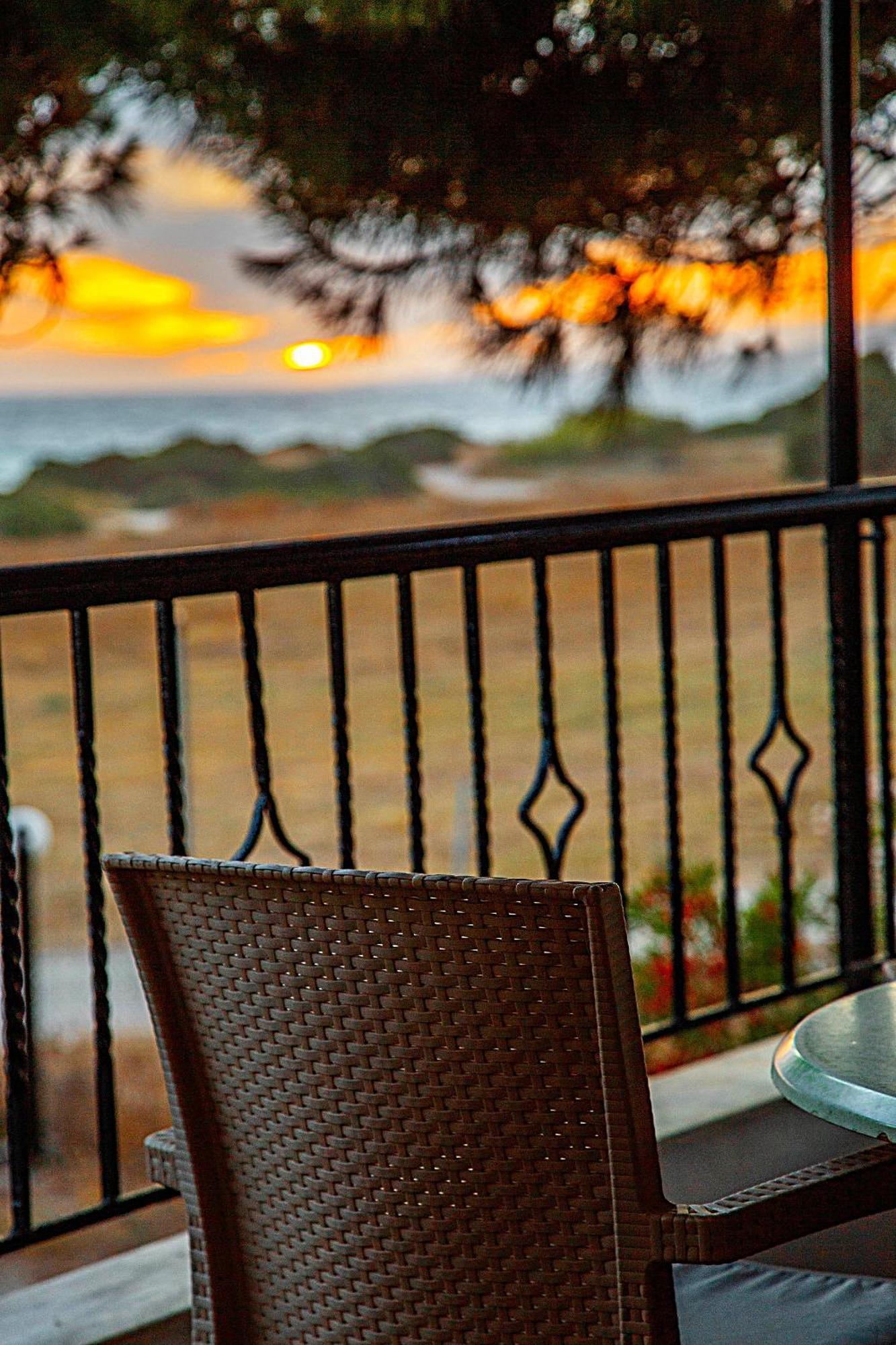 Aparthotel Romanos